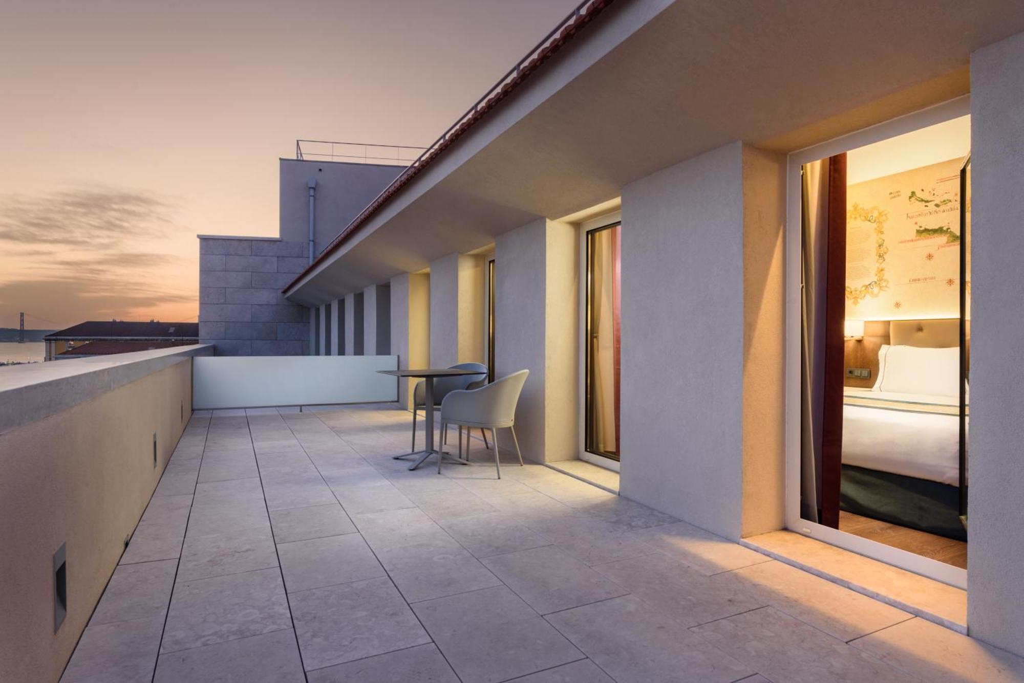 Áurea Museum by Eurostars Hotel Company Lisboa Exterior foto The hotel's rooftop